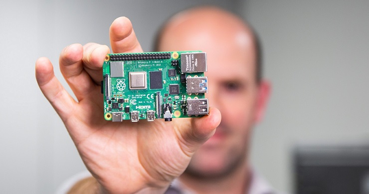 What Is a Raspberry Pi? Here’s What You Need to Know